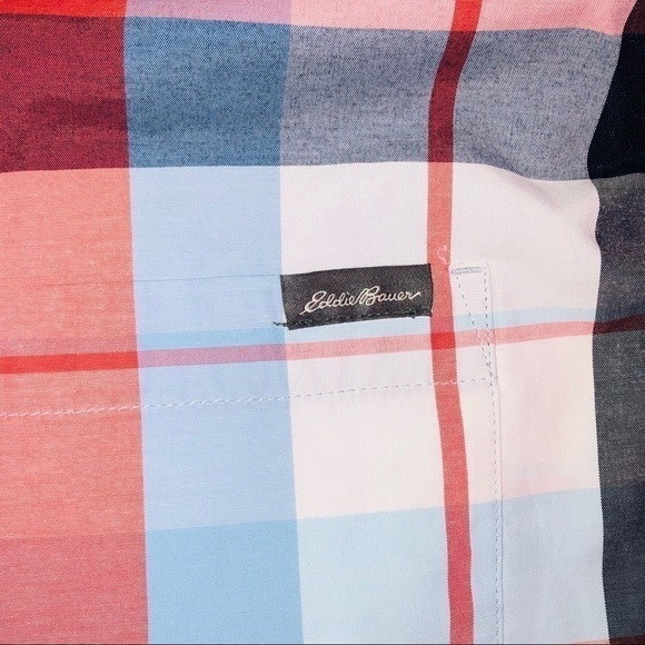 Eddie Bauer Classic Fit Casual Button Down Shirt - Picture 4 of 9
